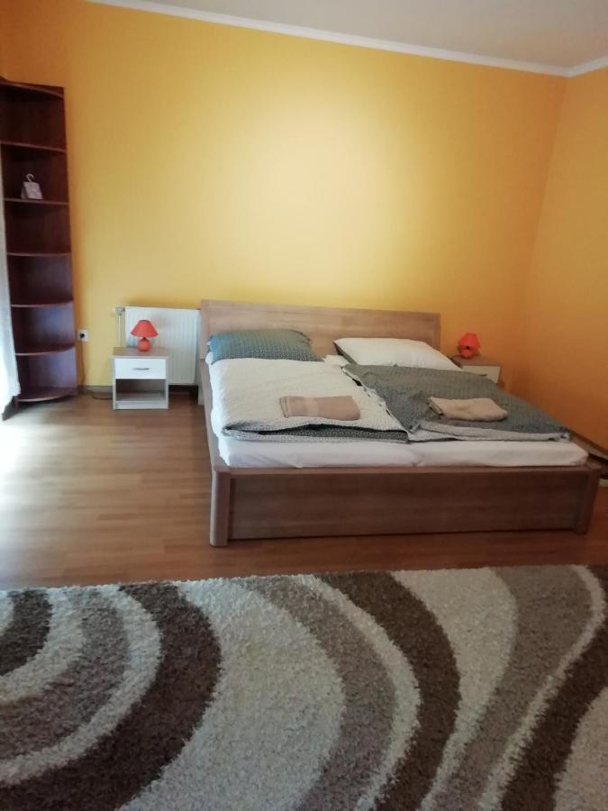 Apartmán Rokus Apartman Segedín Exteriér fotografie